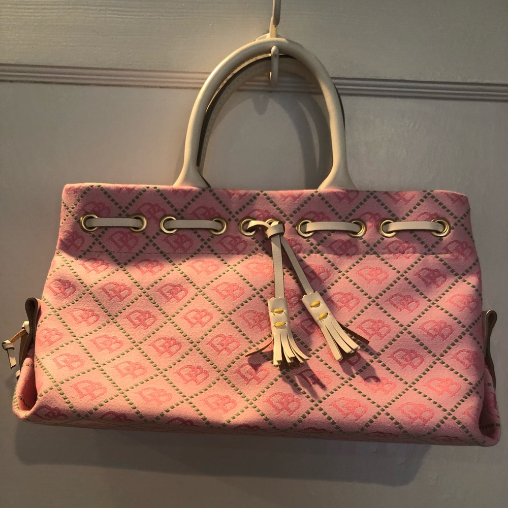 NWT Dooney & Bourke Tassel Bag Crossbody